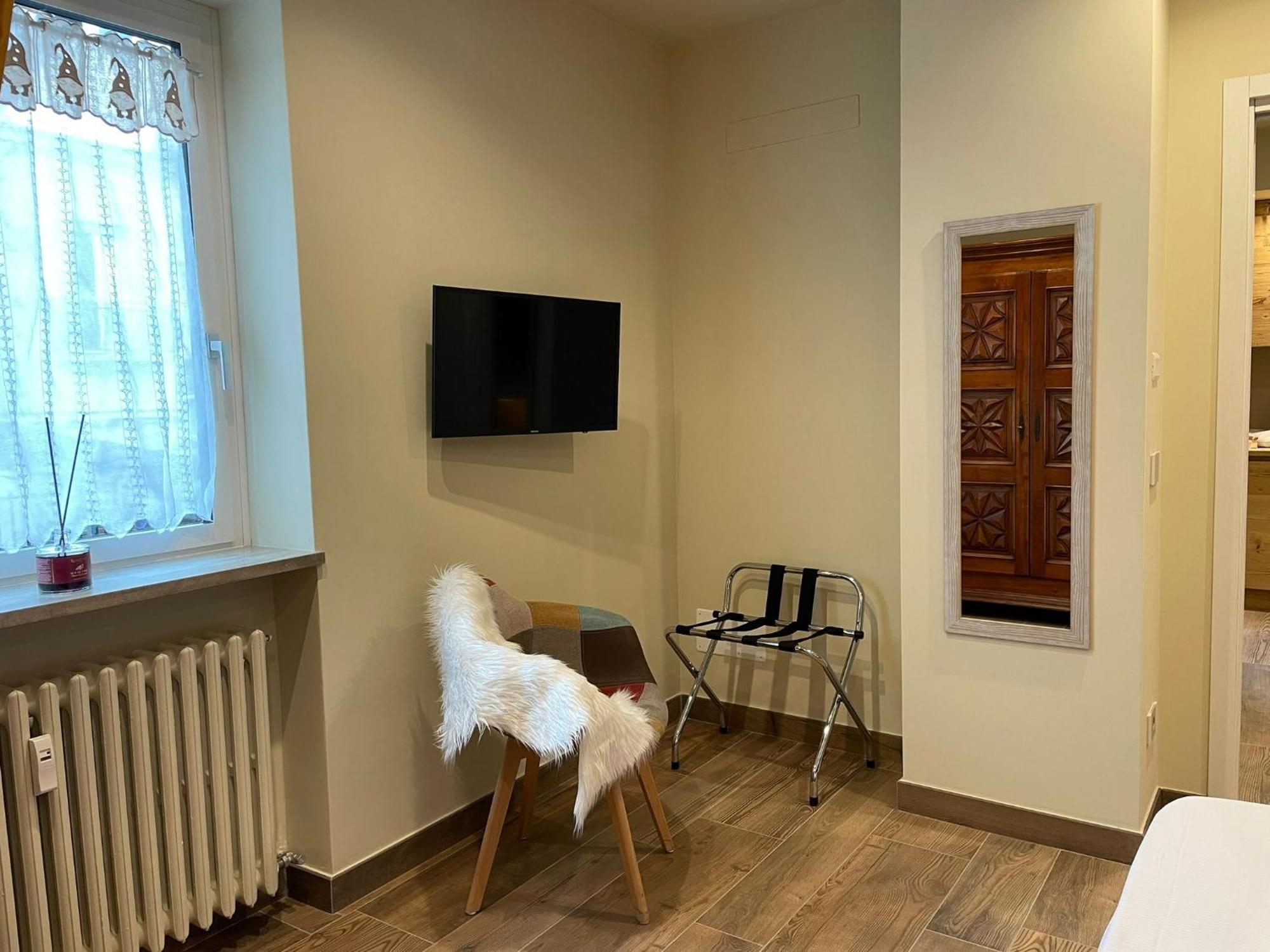 Trilogy Apartment Aosta Luaran gambar