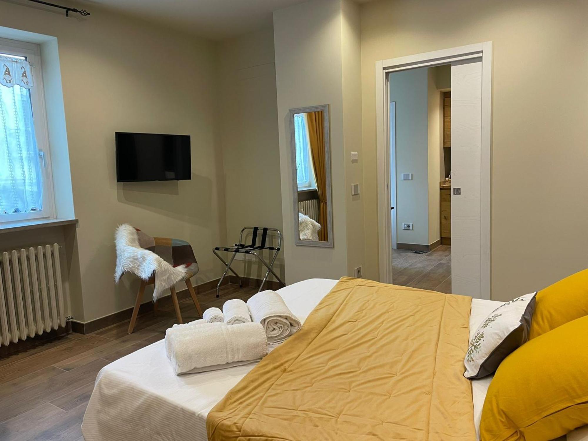 Trilogy Apartment Aosta Luaran gambar
